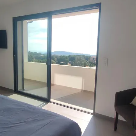Homekeeper 3 Recentes Vue Piscine Privee Conca