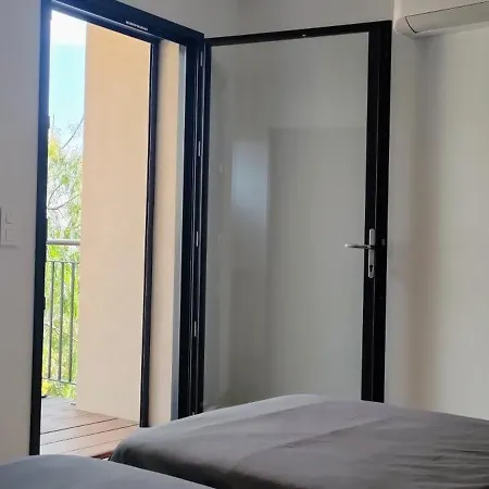 Homekeeper 3 Recentes Vue Piscine Privee