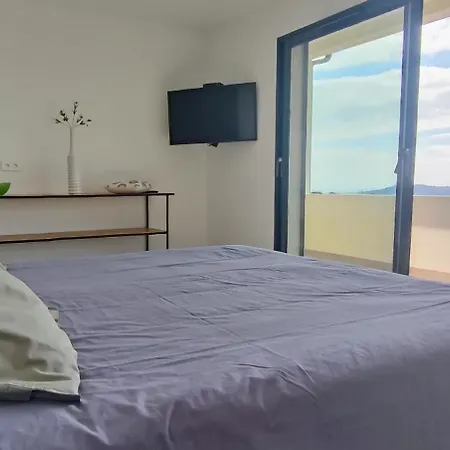 Homekeeper 3 Recentes Vue Piscine Privee Conca